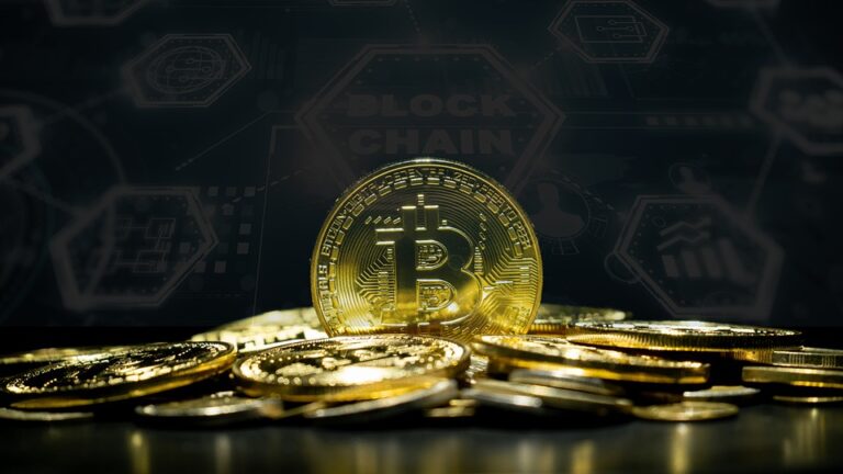 Record $19 Billion Crypto Liquidation Sparks Investor Hedging Amid Bitcoin’s $121K Surge: